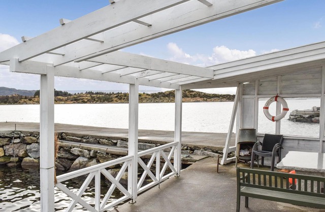 Nice home in Bokn with house sea view