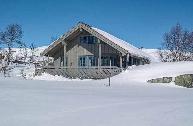 Nice home in Edland with sauna