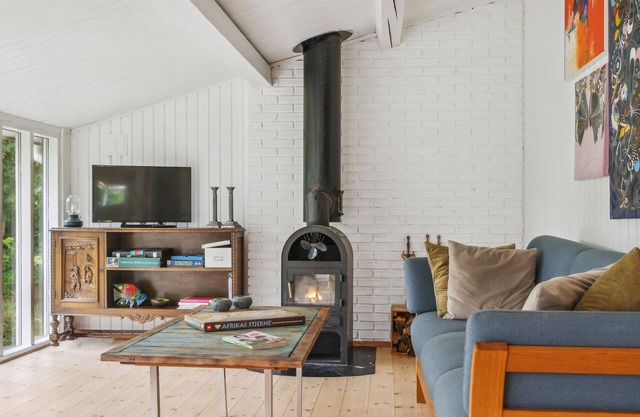Nice home in Faxe Ladeplads with WiFi