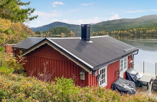 Nice home in Follafoss with lake view