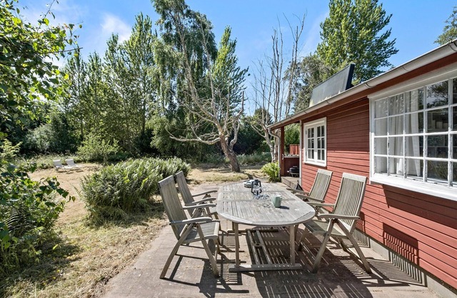 Nice home in Græsted with kitchen