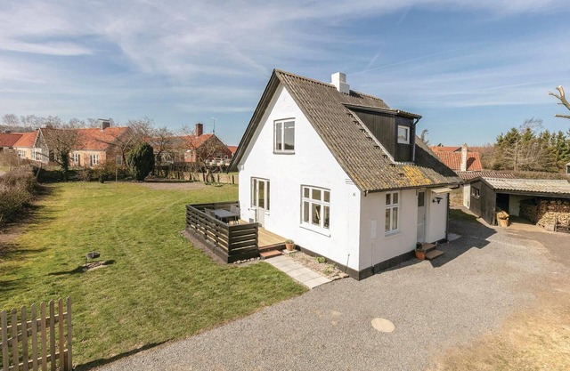 Nice home in Gudhjem with WiFi