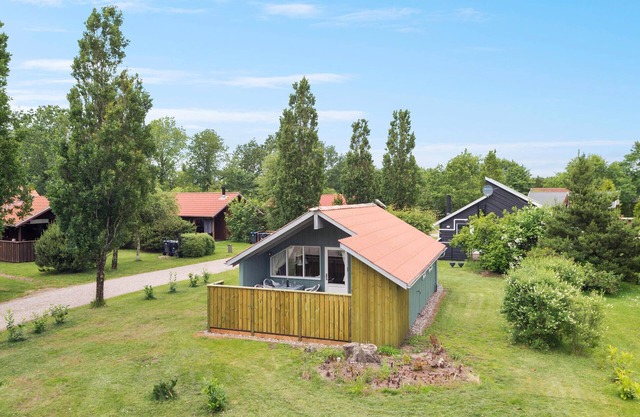 Nice home in Hovborg with WiFi