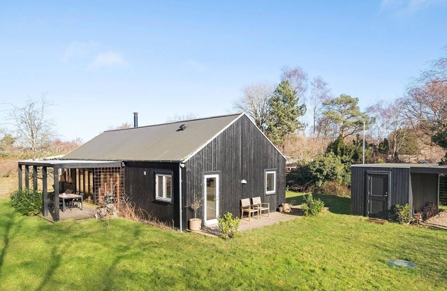 Nice home in Jægerspris with kitchen