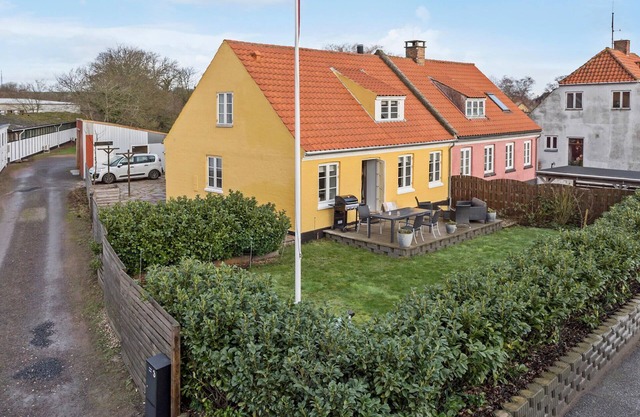 Nice home in Nexø with WiFi
