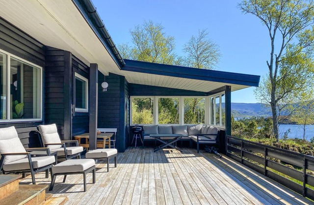 Nice home in ørsta with sauna