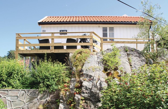 Nice home in Staubø with house sea view