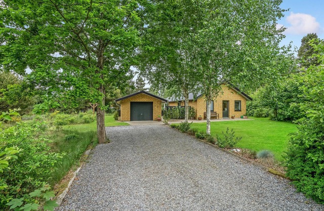 Nice home in Tarm with WiFi