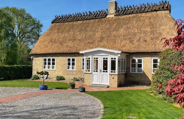 Nice home in Tolk with WiFi