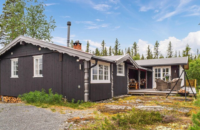 Nice home in Tuddal with kitchen