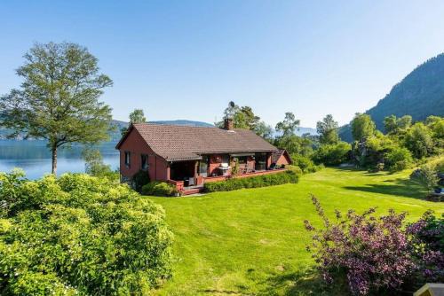 Nice House by the Sea with private beach and jetty