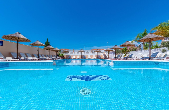 Nice T3 (2 bedrooms) 6 pers. 250m from the sea with HEATED POOL & TENNIS (2)
