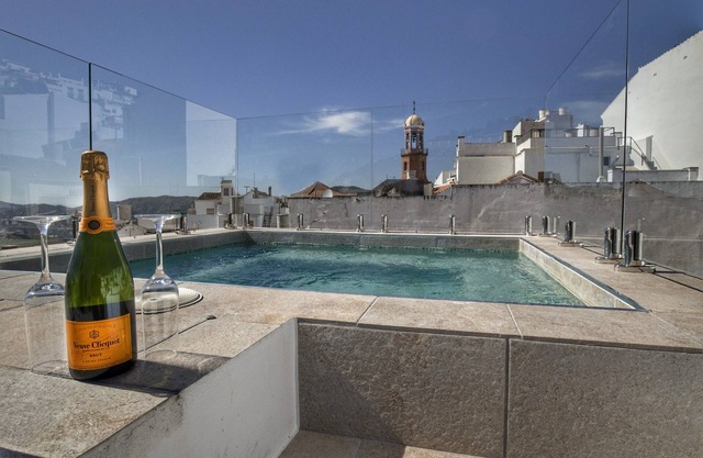 No 17 Competa – Stylish Stay with Rooftop Pool