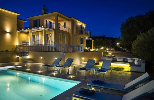 No 2 Forget Me Not Villa with private pool in stunning location