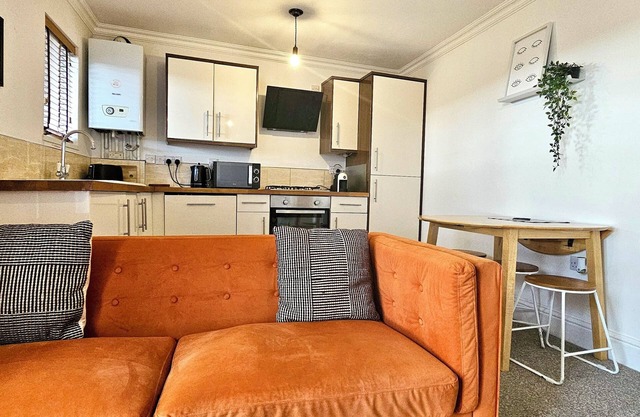 No.2 Thompson Apartments by Switchback Stays