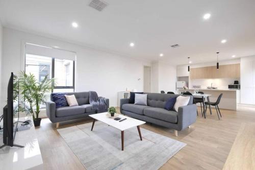 No Stairs Dbl Garage Aircon Woodville North