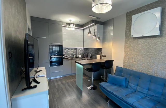 Noir Silvery Apartman