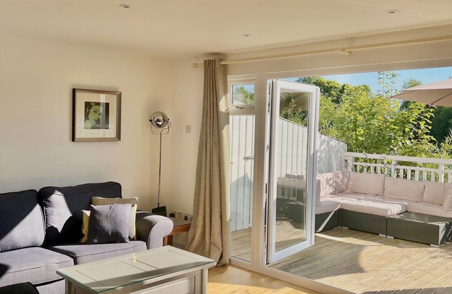 Nola Lodge · Cotswolds Lakeside - South Cerney