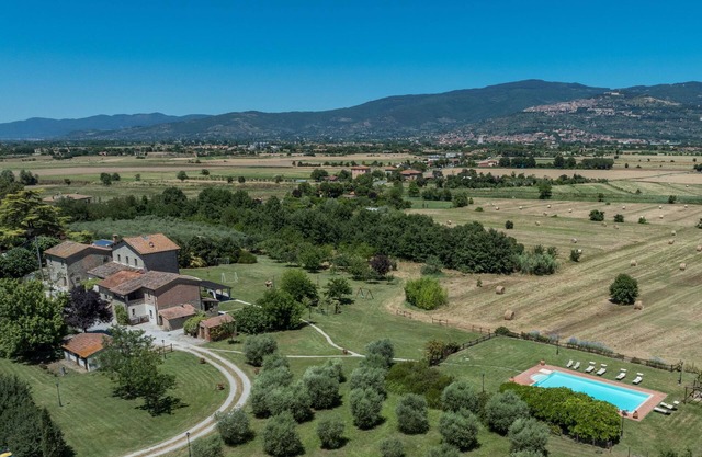 Nonno Fernando 18+4, Emma Villas