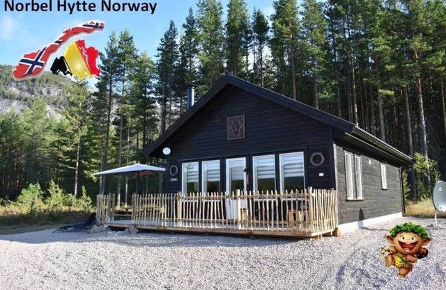 Norbel Hytte is een Cosy Vakantiewoning aan het Meer Tussen de Bergen