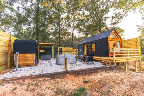Nordic Couples Cabin W Hot Tub, Sauna, Grill