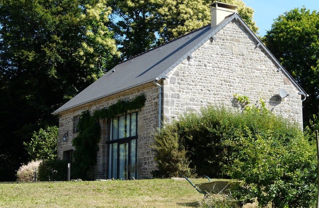 Normandy Luxury Barn In Peaceful Rural Surroundings. Close to villages,Free WiFi