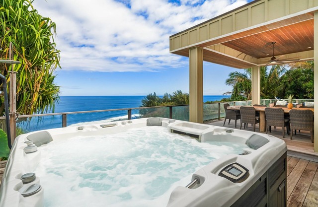 North Shore Kauai Villa, Ocean Views, Private Hot Tub with Ocean Views, Beach Gear, AC in Bedrooms