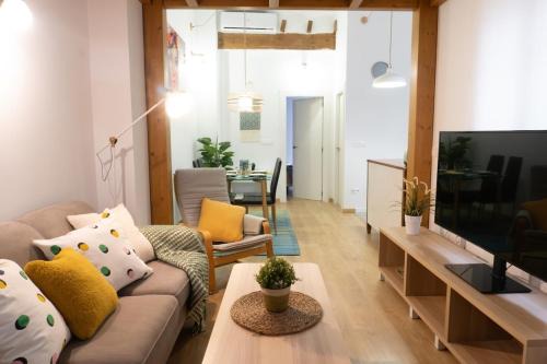 NUEVO bonito ático centro tradicional en Alicante Mercado Central