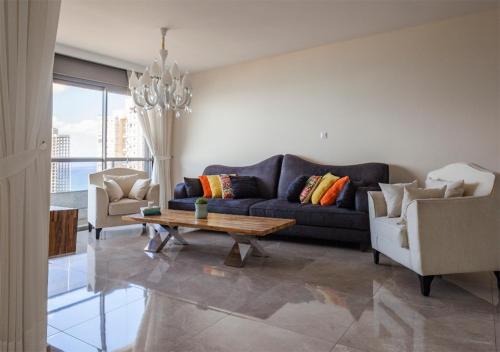 Oַ&O Group- Mini Penthouse 3BR Sea View Bat-Yam