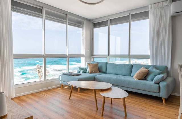O&O Group | Seafront 3BR w/Stunning Ocean View