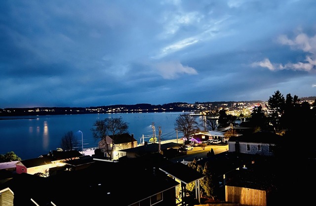 Oak Harbor View : Relaxing Setting. Base rate 2 ppl