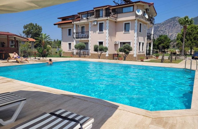 Oasis Apart Hotel