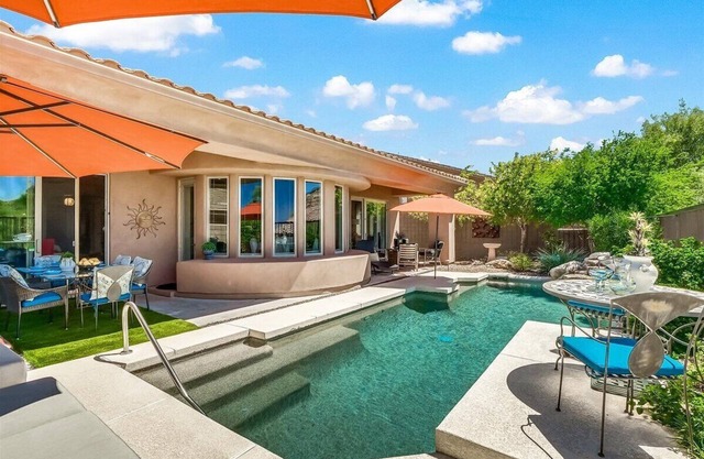 Oasis in the desert - your hiking and biking paradise.