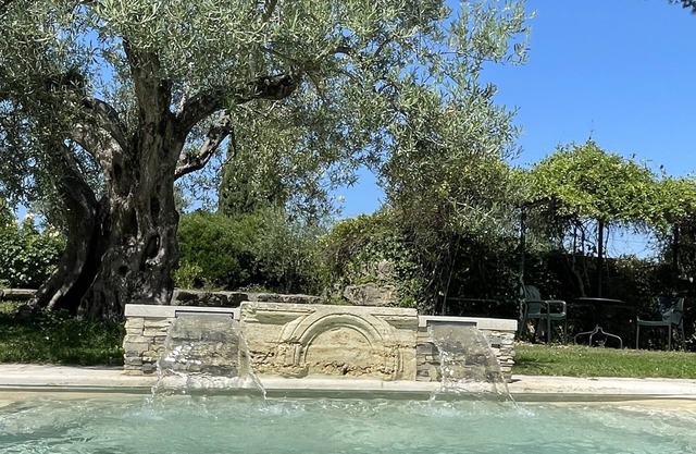 Oasis of peace on the outskirts of Perugia, apt. "Rustico" in villa, park + pool