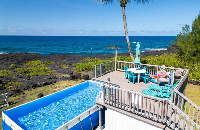 Ocean front~Pool,AC,Views,Spacious! Fall into whale season special 395 per night