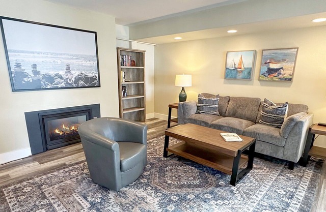 Ocean Front, Sunset at Oregon House, Stairs to the Beach!