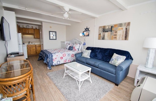 Ocean Sands 204A, Oceanside Condo in Atlantic Beach, NC!