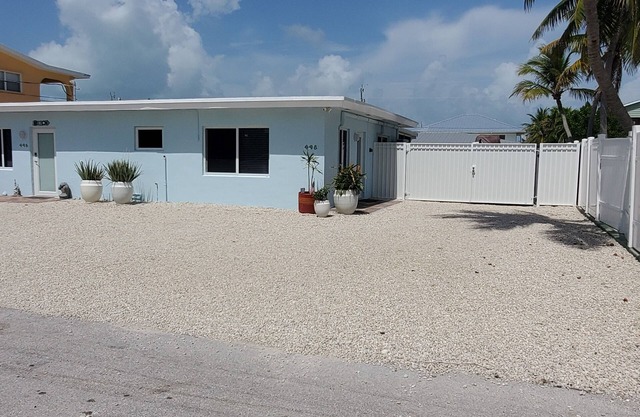 Ocean Side Canal Half Duplex, 37' Dock, 600' To Channel With Pool