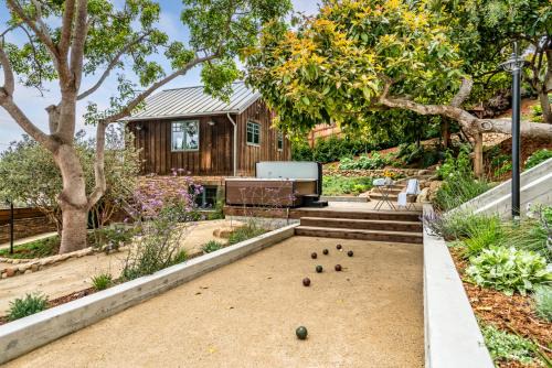 Ocean View Loft by Paradise Retreats