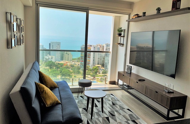 Ocean-view Rooftop Equipped Apartment by SweetHome