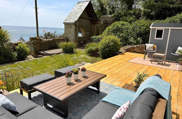 Oceanblue: The Hideaway