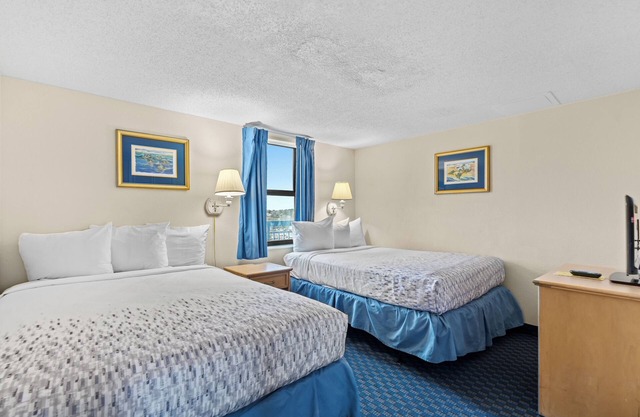 Oceanfront 2 BR/Beautiful View