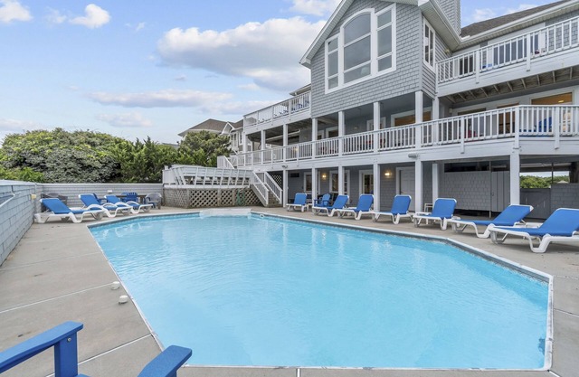 Oceanfront 6BR with private pool & hot tub
