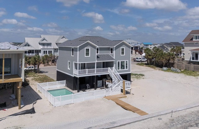 Oceanfront 7 BR Beach House with Private Pool! - Seas The Day n