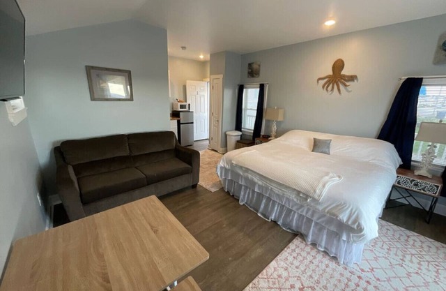 * *Oceanfront | Hampton Beach | Pet Friendly* *