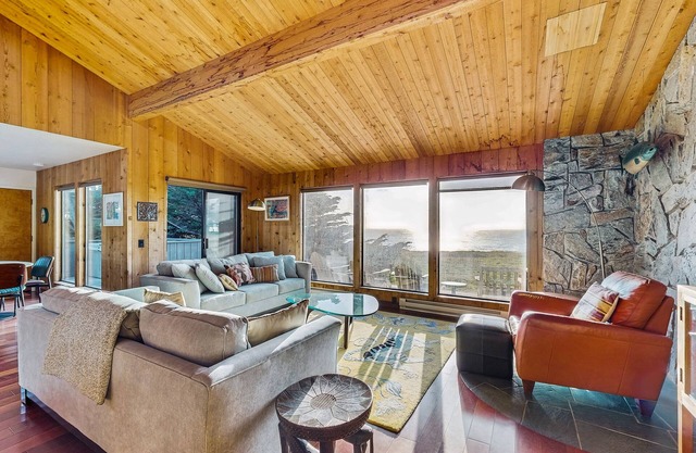 Oceanfront Home with Hot Tub, Deck, Shared Pool Access, & WiFi - Dogs OK