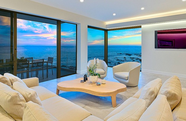 *OCEANFRONT* Modern Beach Villa