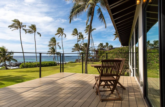 Oceanfront Paradise Escape on the North Shore of Oʻahu. 30-Night Minimum Stay