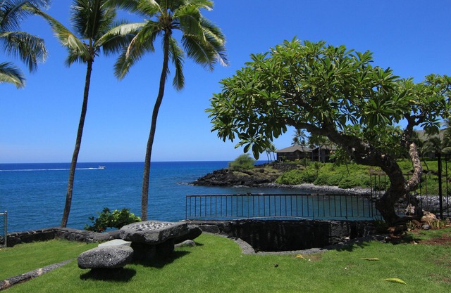 Oceanfront - Private- Family Friendly He'eia Bay-House and Cottage-