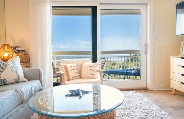 Oceanfront Villa with Pool